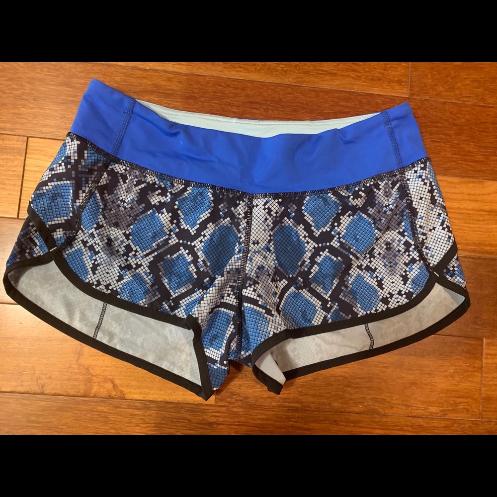 Lululemon Shorts Size 6